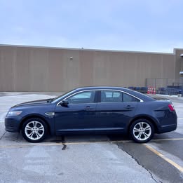 2017 Ford Taurus SEL's photo